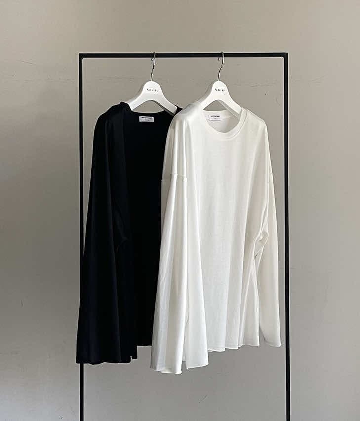 switching sleeve pullover